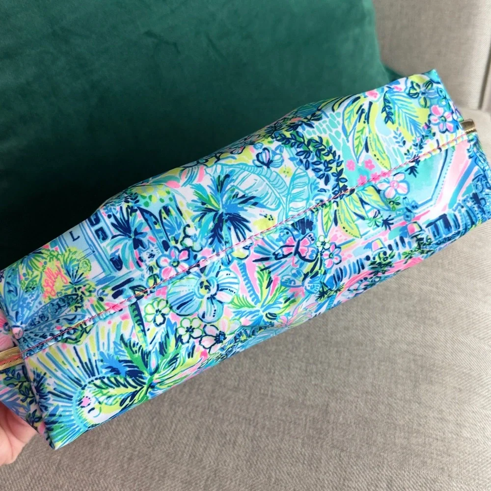 Lilly Pulitzer Lilly’s House Oasis Pouch NWT - Picture 5 of 7